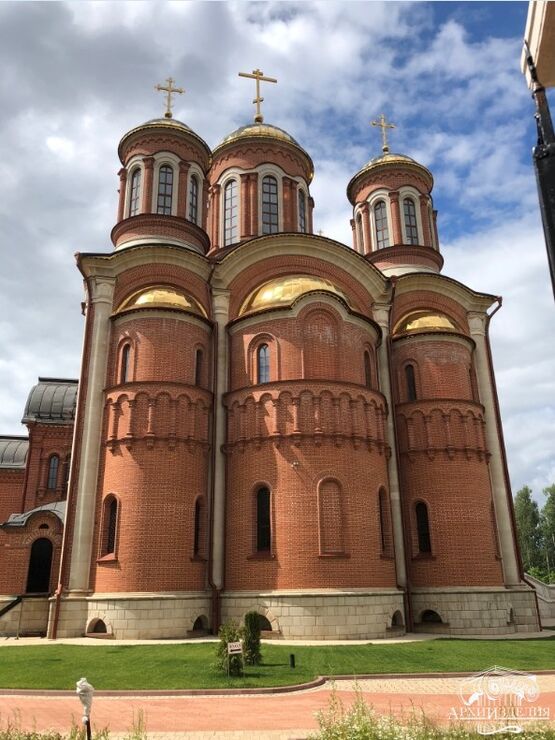 Храм преподобного Серафима Саровского в п.Селятино Московской области