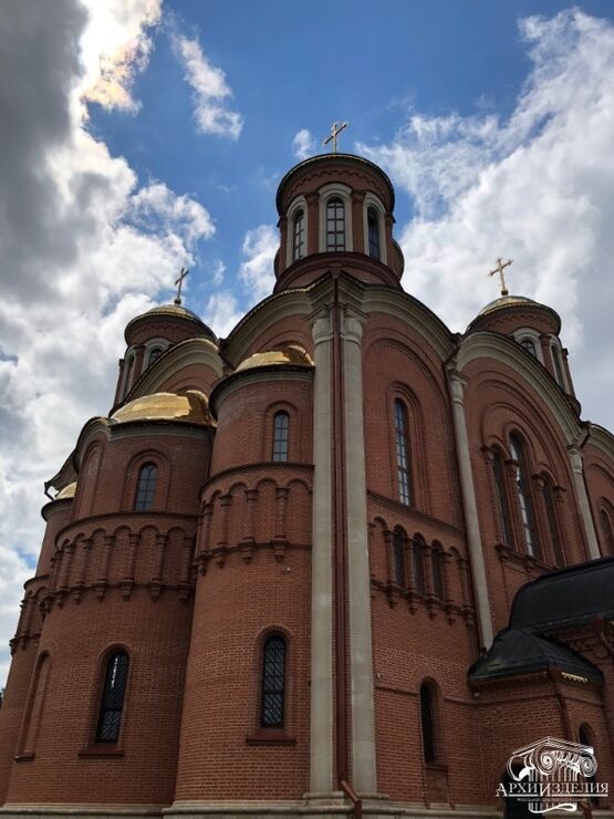 Храм преподобного Серафима Саровского в п.Селятино Московской области