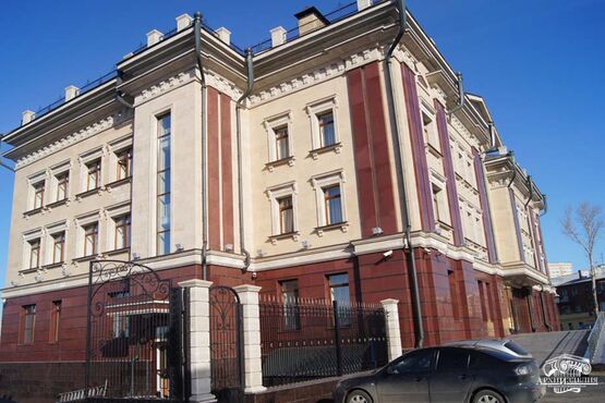 г.Казань, Административное здание, ул.А.Кутуя. Архитектор Олег Подкопаев