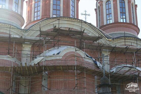Храм преподобного Серафима Саровского в п.Селятино Московской области